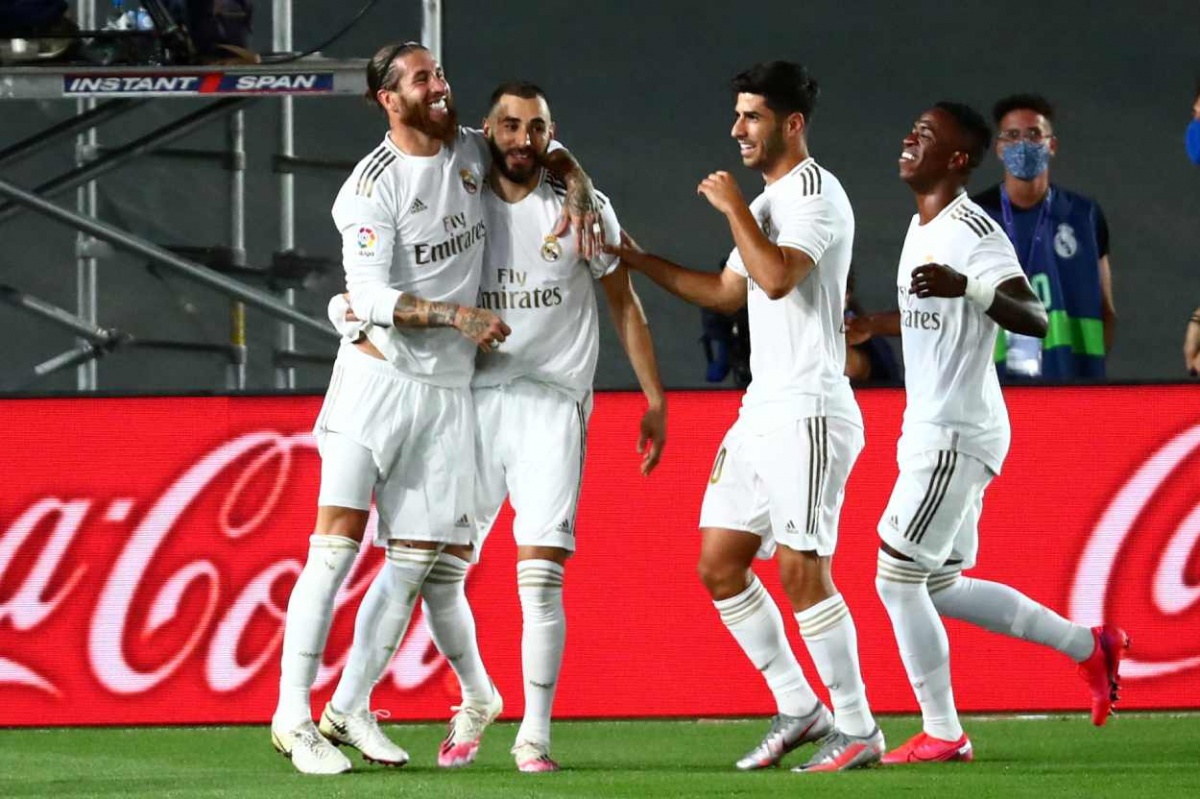 Real Madrid levanta el título de liga en España