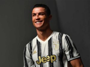 Juventus de Turín dio a conocer su nueva playera