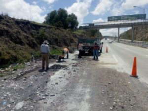 Mantiene Infraestructura trabajos de limpieza en el Periférico