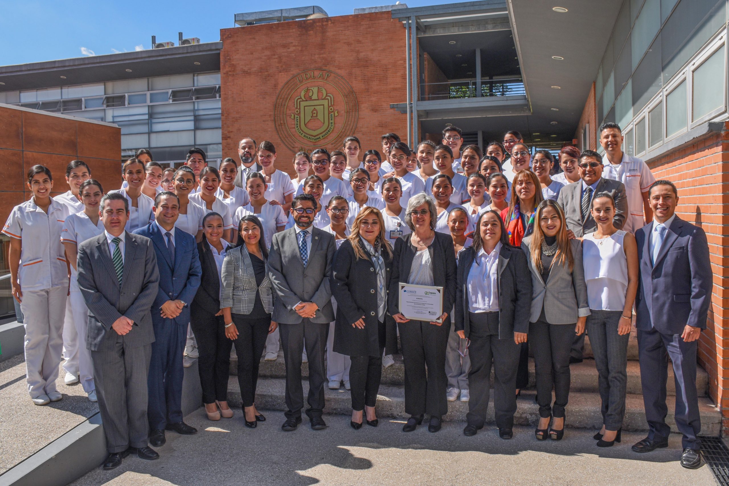 Licenciatura en Enfermería de la UDLAP recibe acreditación de la COMACE