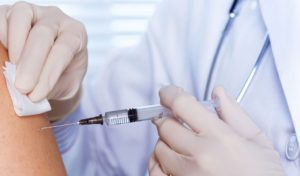 IMSS aplica las medidas necesarias en sus instalaciones para garantizar una vacunación segura