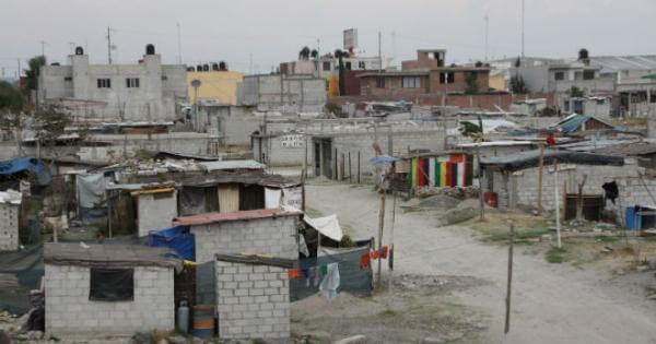 Puebla ocupa el 4º lugar a nivel nacional en pobreza; 58.9% de la población vive con carencias