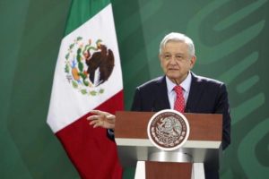 Funcionarios de López Obrador podrán aportar hasta el 25% de su salario por austeridad