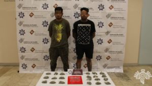 Detiene Policía Estatal a dos presuntos narcomenudistas que enviaban droga a Veracruz