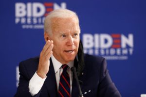 Joe Biden aventaja a Donald Trump por 15 puntos en encuestas