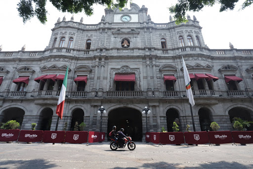 Ayuntamiento otorga incremento salarial  de 4.1  a trabajadores