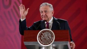 ¿Cuál es el delito?”: López Obrador condena críticas a su familia por ir a la playa