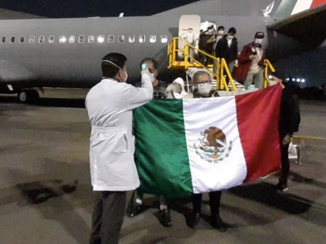 Regresan a México 110 connacionales varados en Argentina