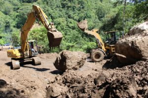 Intensifica Infraestructura trabajos en zonas afectadas por deslaves