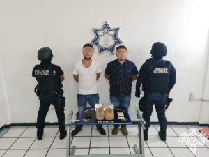 En la autopista México -Puebla detecta Policía Estatal paquetes con aparente marihuana en un tráiler