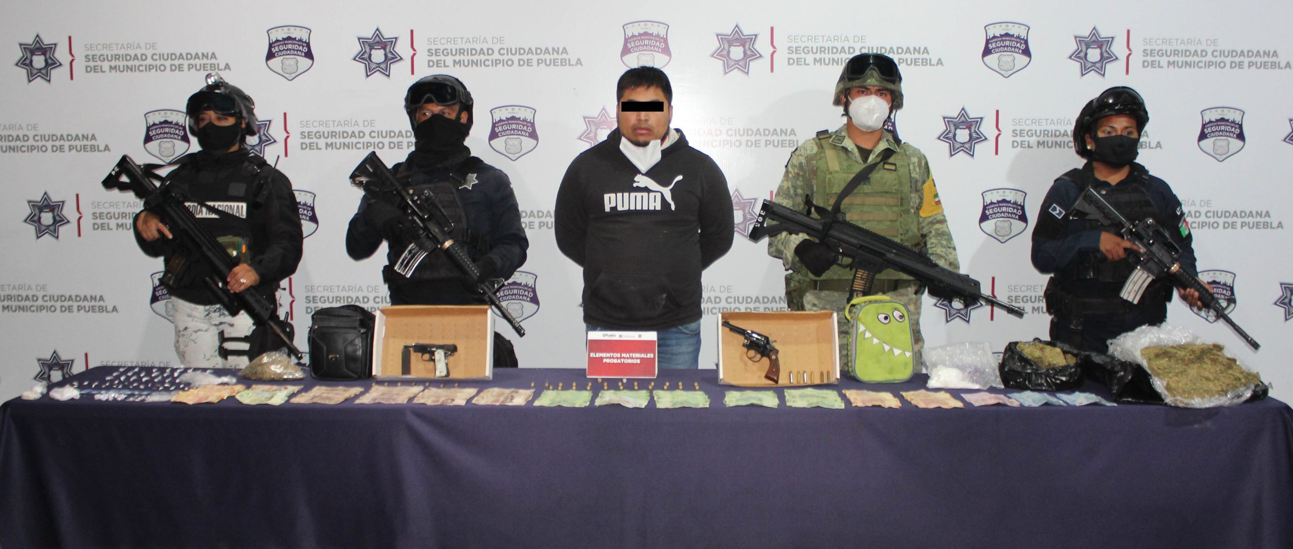 Detuvieron Sedena, Guardia Nacional y SSC a “El Checo” probable narcomenudista en el Mercado Unión