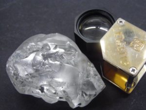 Hallan un diamante de 442 quilates que podría valer 18 millones de dólares