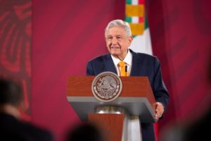 Es un engaño que empresa con concesión del puerto de Veracruz sea del Gobierno: AMLO