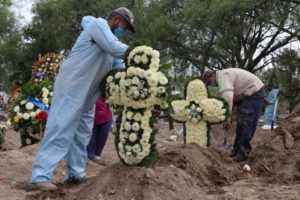 México supera ‘escenario catastrófico’ de López-Gatell de pandemia de COVID-19