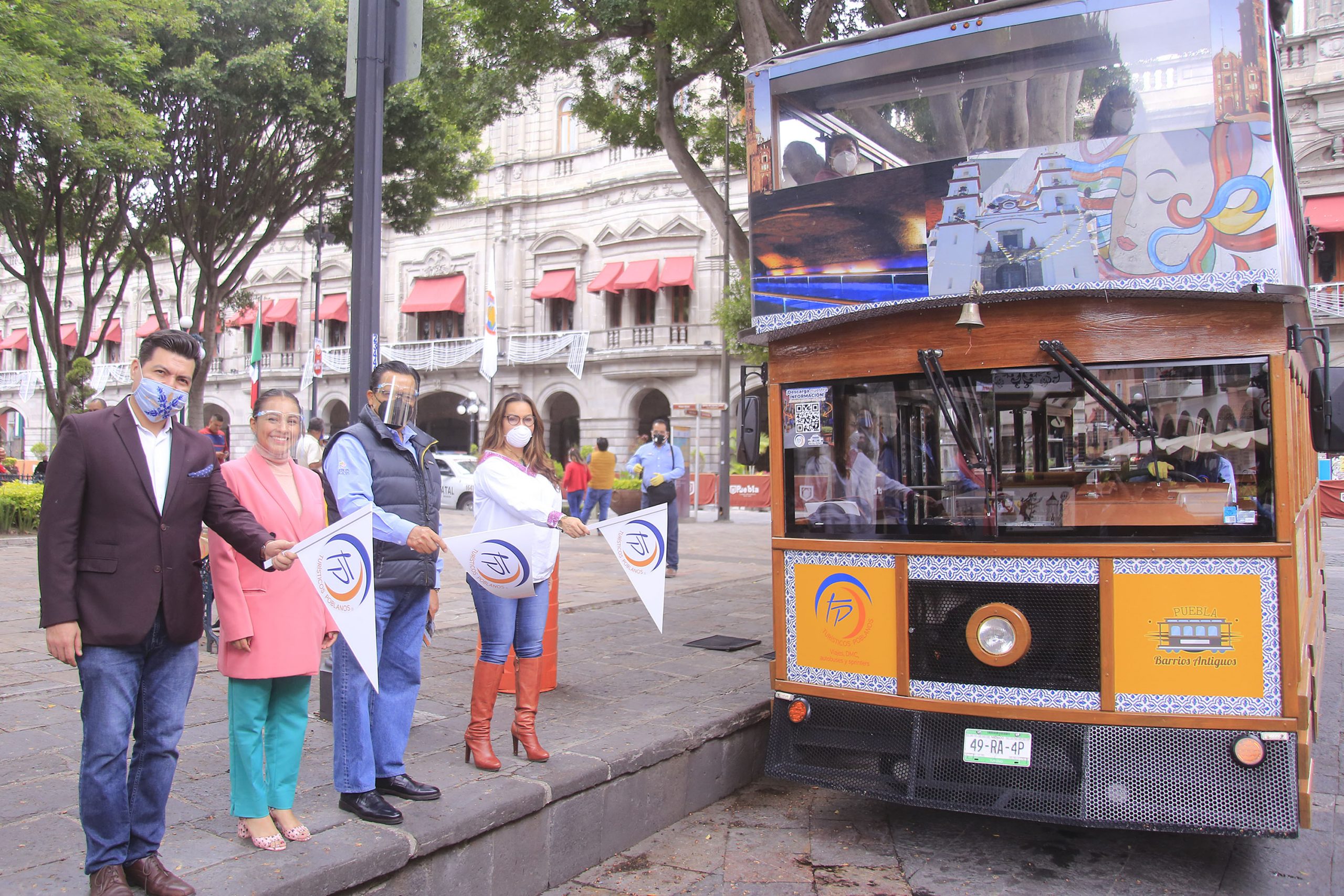 Con protocolos sanitarios, turibuses reanudan recorridos