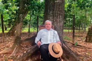 Celebra López Obrador negativa de registro a ‘México Libre’