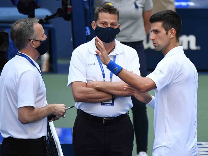 Djokovic ofrece disculpas tras su descalificación