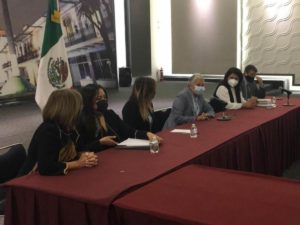 Atiende Sánchez Cordero a grupo inconforme con la CNDH