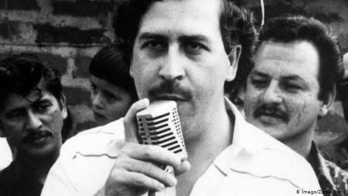 Encuentran 18 millones de dólares en escondite de Pablo Escobar