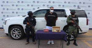 Detiene Guaria Nacional y SSC a hombre por portación ilegal de arma de fuego