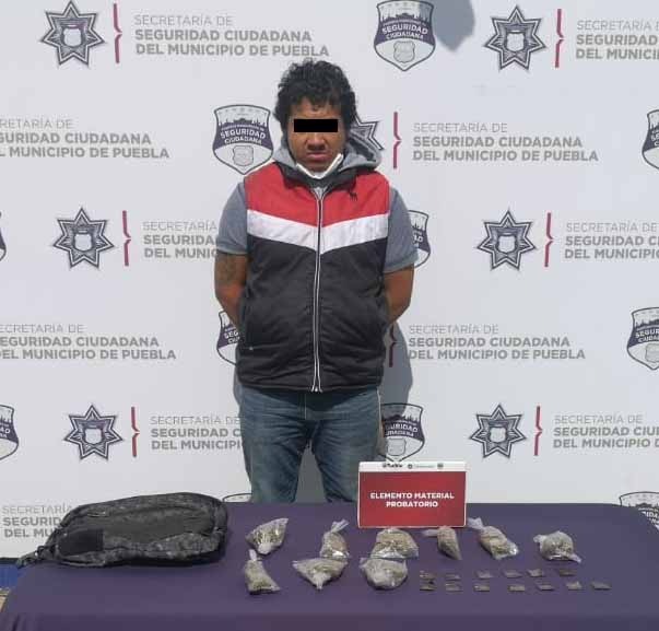 Detienen a probable narcomenudista con 20 dosis de droga