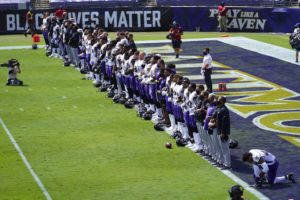 Así protestaron los equipos de la NFL contra el racismo