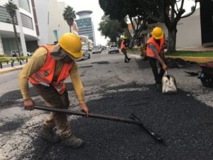 Aumentan cuadrillas para tapar baches