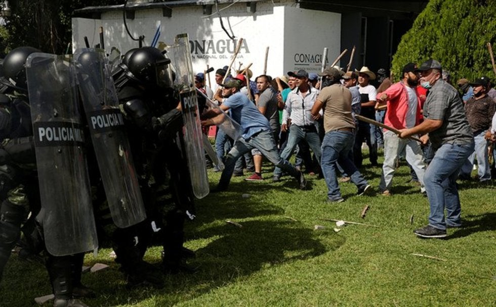 AMLO señala a Gustavo Madero tras protesta en presa La Boquilla