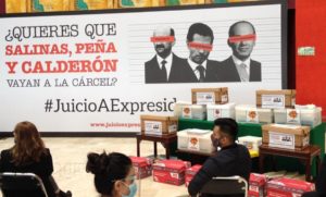 Diputados de Morena entregan alrededor de 300 mil firmas para enjuiciar a expresidentes