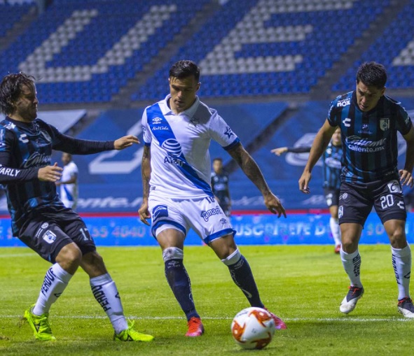 Feria de golazos; Puebla rescata empate ante Querétaro