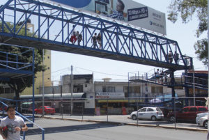 Ayuntamiento retirará cinco puentes peatonales este año