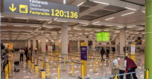 Salud emite alerta para evitar viajes internacionales no esenciales por COVID-19