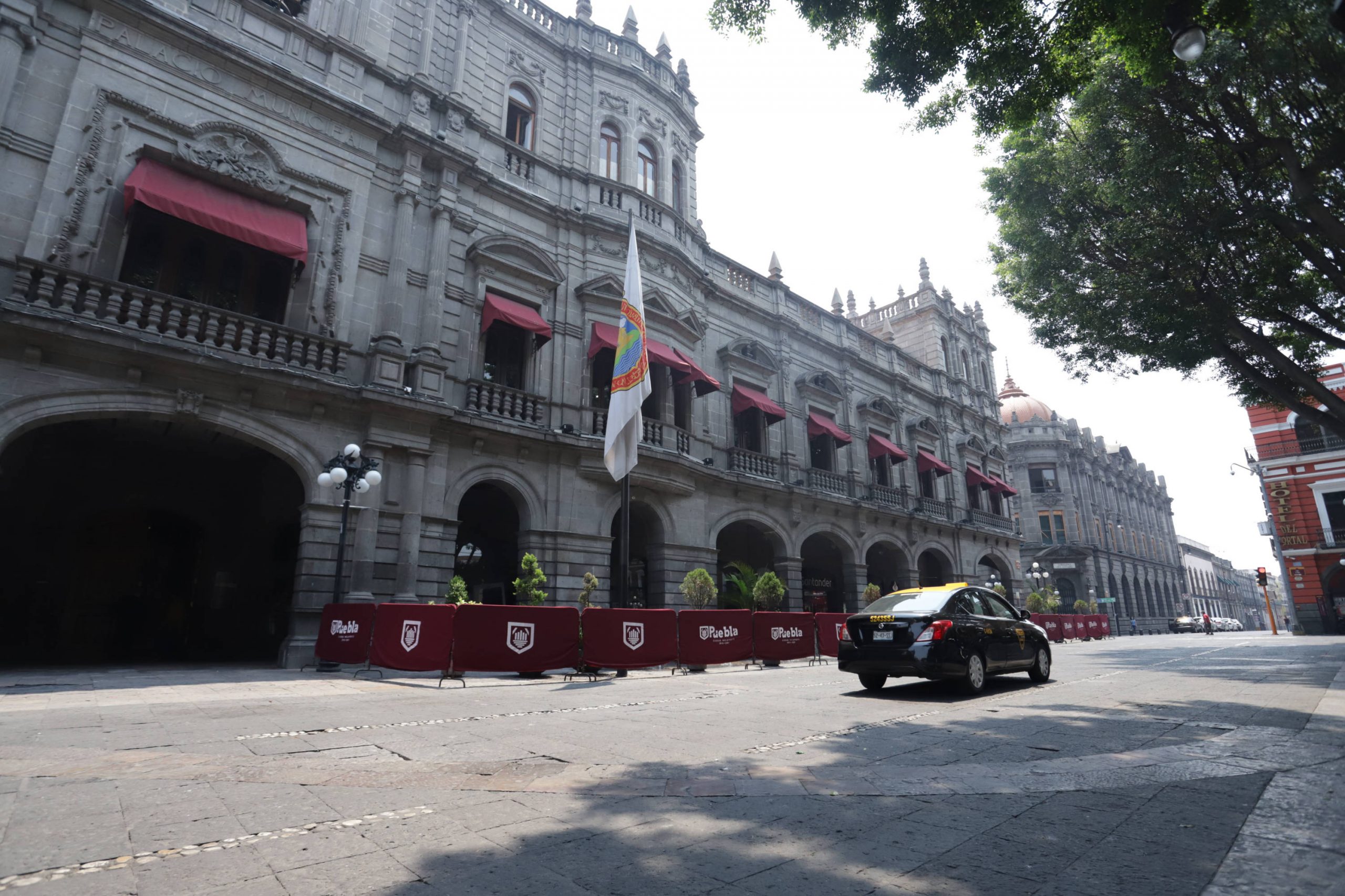 Presenta Ayuntamiento convocatorias ciudadanas para galardonar a poblanas y poblanos destacados