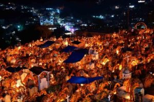 Por Covid-19, panteones de Oaxaca cerrarán en Día de Muertos