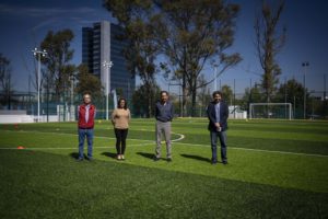 Inaugura rector Alfonso Esparza cancha de fútbol 7 del Complejo Deportivo Universitario y de Alto Rendimiento de la BUAP