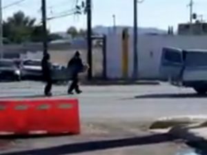 Cae cuerpo de carroza en plena avenida de Ciudad Juárez