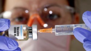 Vacuna contra covid-19 podría estar lista hasta 2021