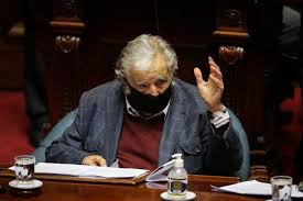 Mujica renuncia como senador en Uruguay: “me voy porque me está echando la pandemia”