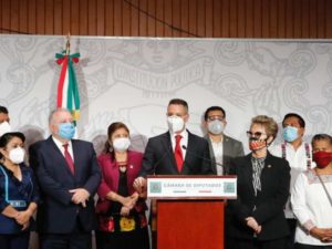 Gobernador de Oaxaca presenta alianza de proyectos en la región