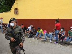 Guatemala cerrará cementerios el Día de Muertos ante covid