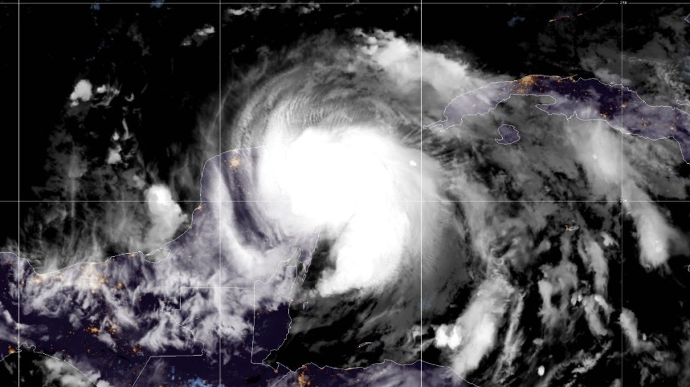 Huracán ‘Zeta’ provoca fuertes vientos y lluvias en zonas del norte de la Península de Yucatán