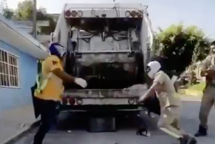 Triple A busca a recolectores de basura que dieron show de lucha libre