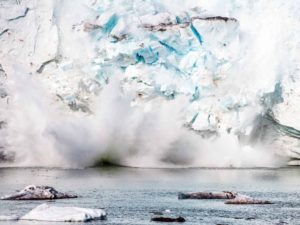 Iceberg gigante amenaza a pingüinos y focas en el Atlántico Sur