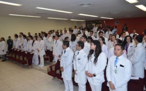 Gobierno duplica número de plazas del examen de residencias médicas