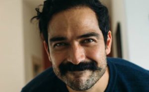 Alfonso Herrera protagoniza ‘El baile de los 41’, una cinta histórica para reflexionar