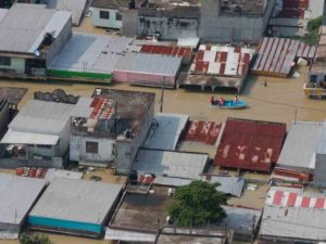 CFE debe reparar daños por inundación en Tabasco