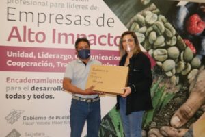 Entrega Economía equipos de cómputo a empresas de Alto Impacto