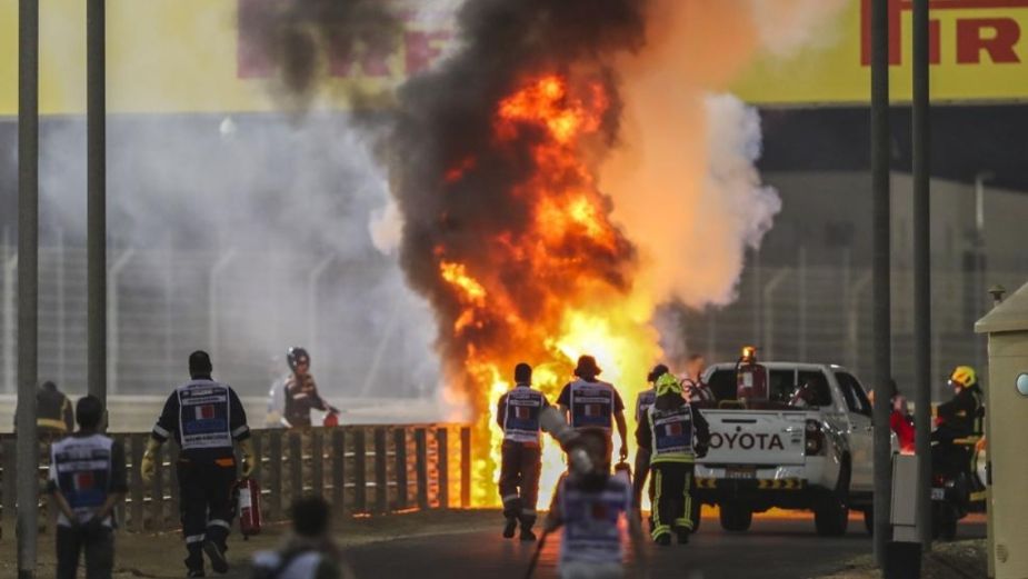 Protección Civil desaloja a 200 personas por incendio en subestación de la CFE en Benito Juárez