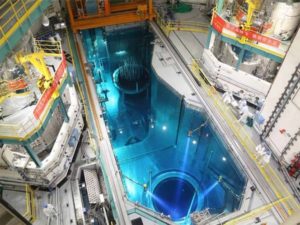 Lanza China primer reactor nuclear producido en el país