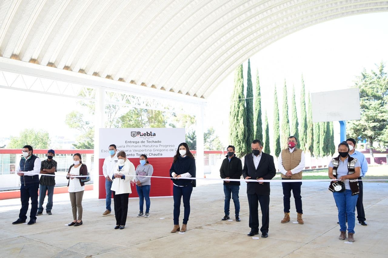 Ayuntamiento de Puebla mejora espacios educativos con más infraestructura en Santo Tomás Chautla